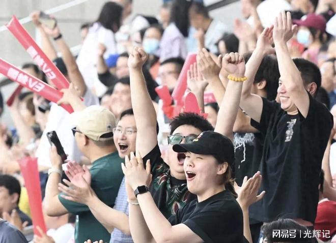 球联赛最新排行榜：南通领跑常州垫底！新葡京娱乐徐州1-1绝平江苏城市足(图2)